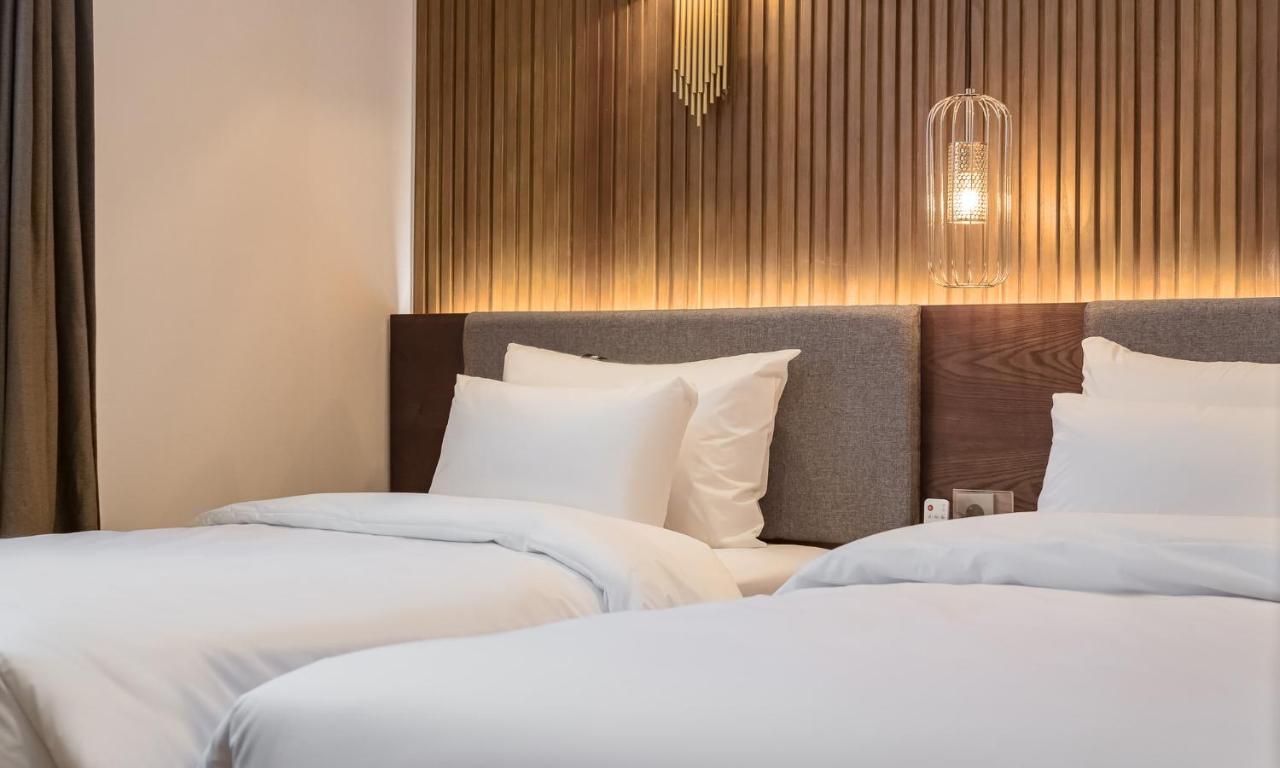 Stubborn Hotel جيوجي المظهر الخارجي الصورة