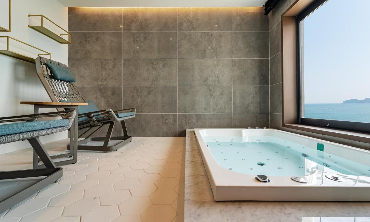 Stubborn Hotel جيوجي المظهر الخارجي الصورة