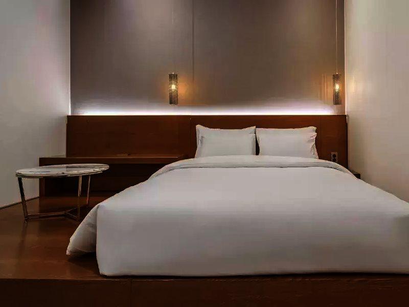Stubborn Hotel جيوجي المظهر الخارجي الصورة